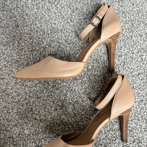 Lucky Brand Nude Pointed Toe Heels Sz 7 Women’s - Picture 1 of 3